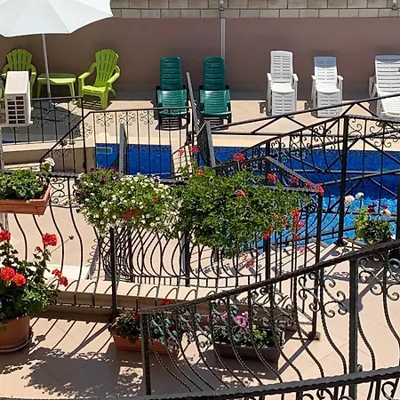 Apartment Rozali